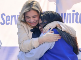 Abrazo Fuerte